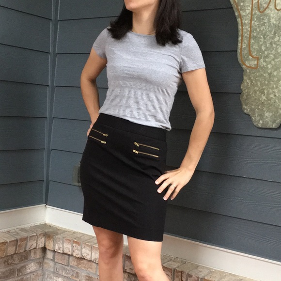 Banana Republic Dresses & Skirts - Banana Republic Pencil Skirt